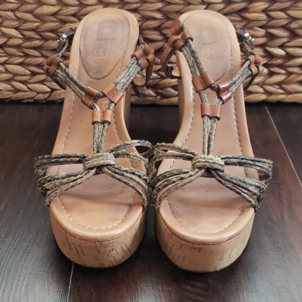 ⭐ COACH Georgina Wedges , Size 9 1/2, GUC